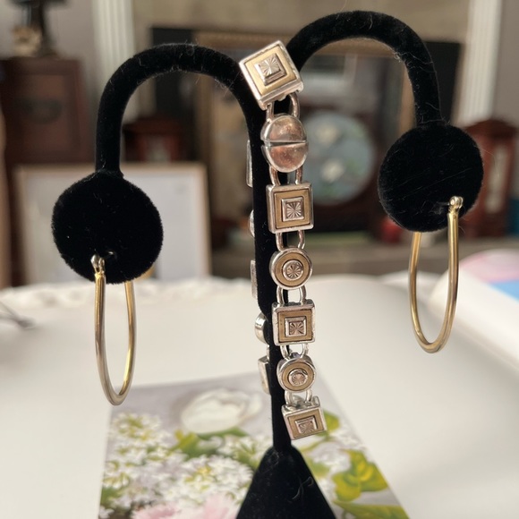 🛍5 for $25 Sales Bracelet and earrings set - Picture 2 of 11